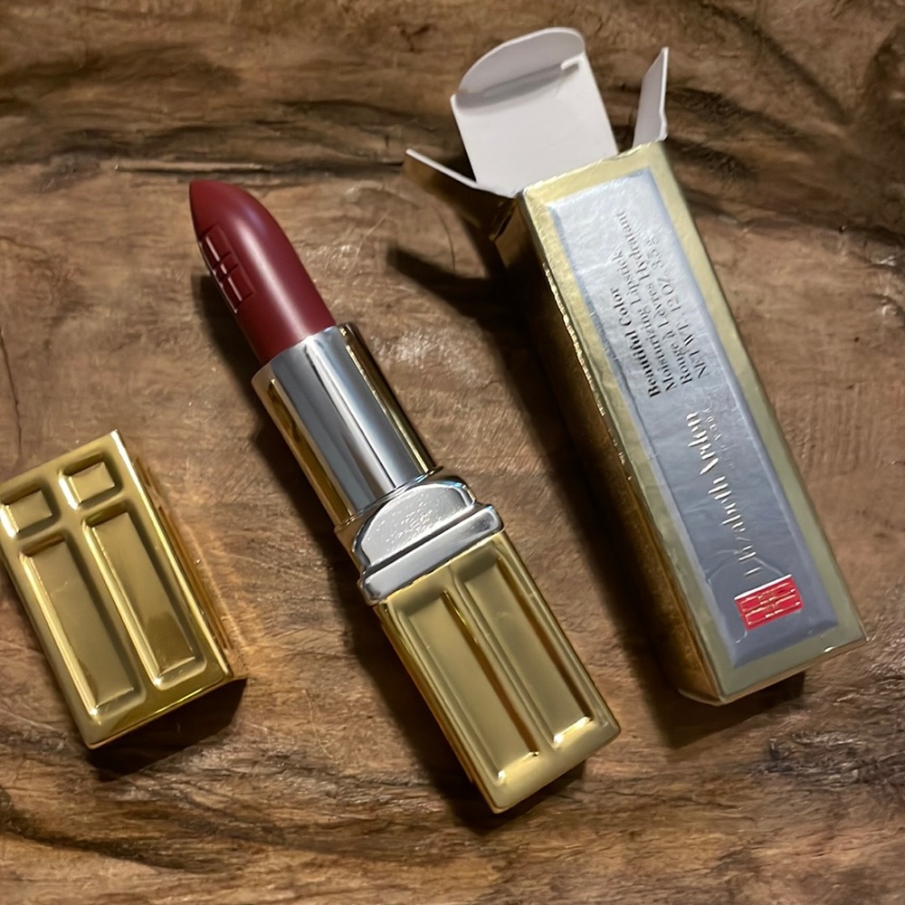 Elizabeth Arden lipstick